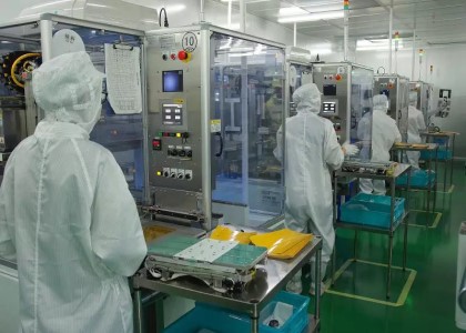 揭秘電子設備加工廠為什么要用機器人？